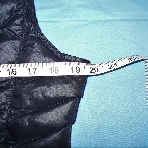 Black REAL GOOSE DOWN 90% and Feathers 10% Puffer Vest (M) Medium - Picture 7 of 14